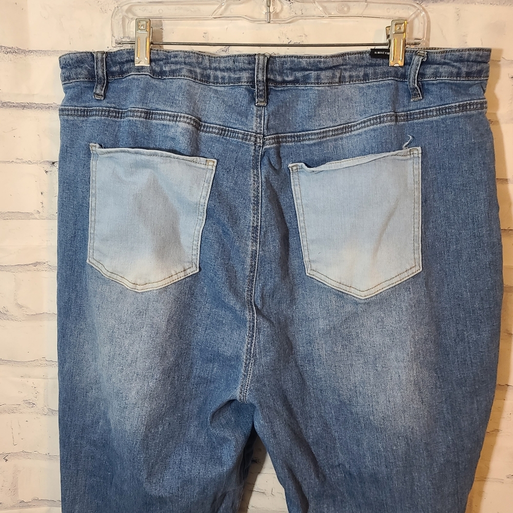 Almost Famous Patchwork Jeans Sz 22 - Picture 4 of 8